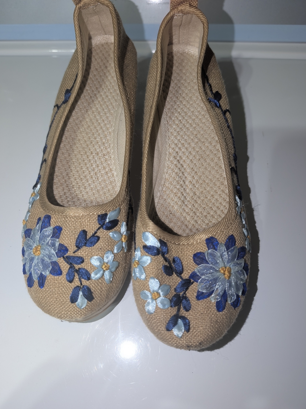 Beige Floral Embroidered Women's Slip-On Flats - Picture 3 of 8